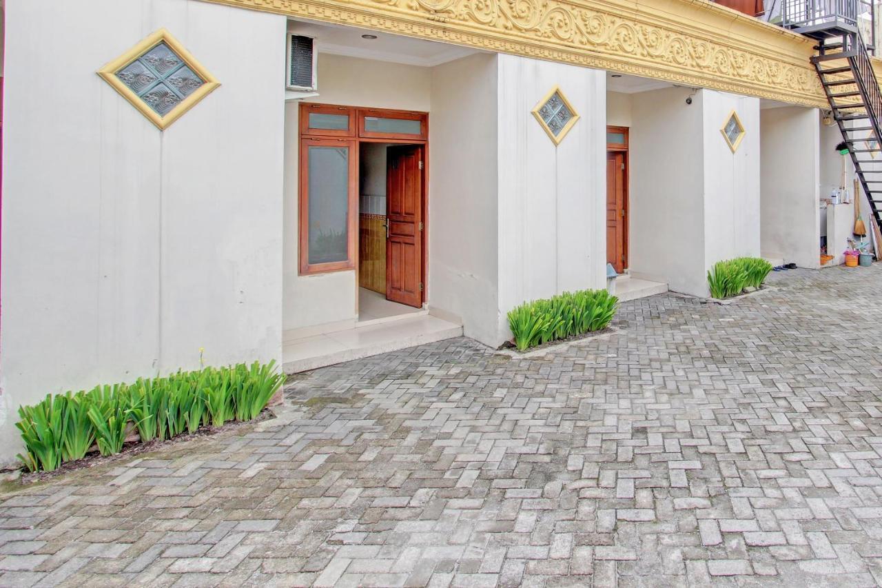 Oyo 91785 Hotel Srikandi Kalasan Tanjungtirto Exterior foto